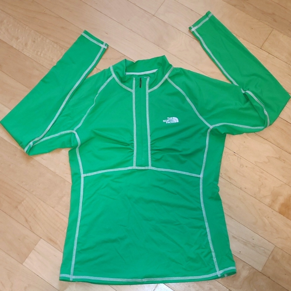 The North Face Nylon Zip Pullover Long Sleeve Woman Medium in Green